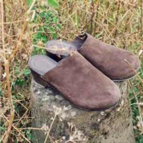 Doen | Anouk Clog | Chocolate Brown Suede | Size 37 - Picture 3 of 12